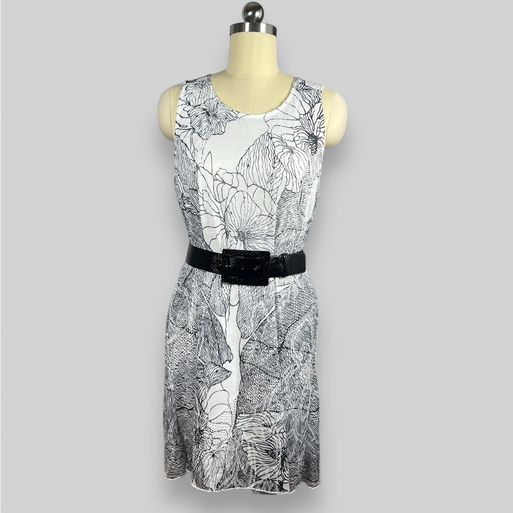 Chicos Sz1 Gauzy Navy and White shift dress